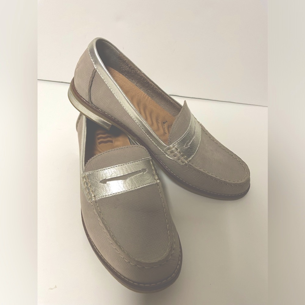 Sperry Seaport Silver Penny Loafers Womens 9.5